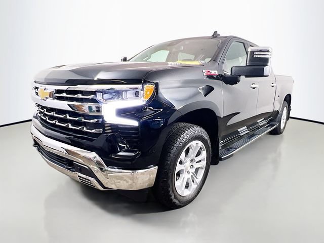 Used 2025 Chevrolet Silverado 1500 LTZ AWD/4WD image 6