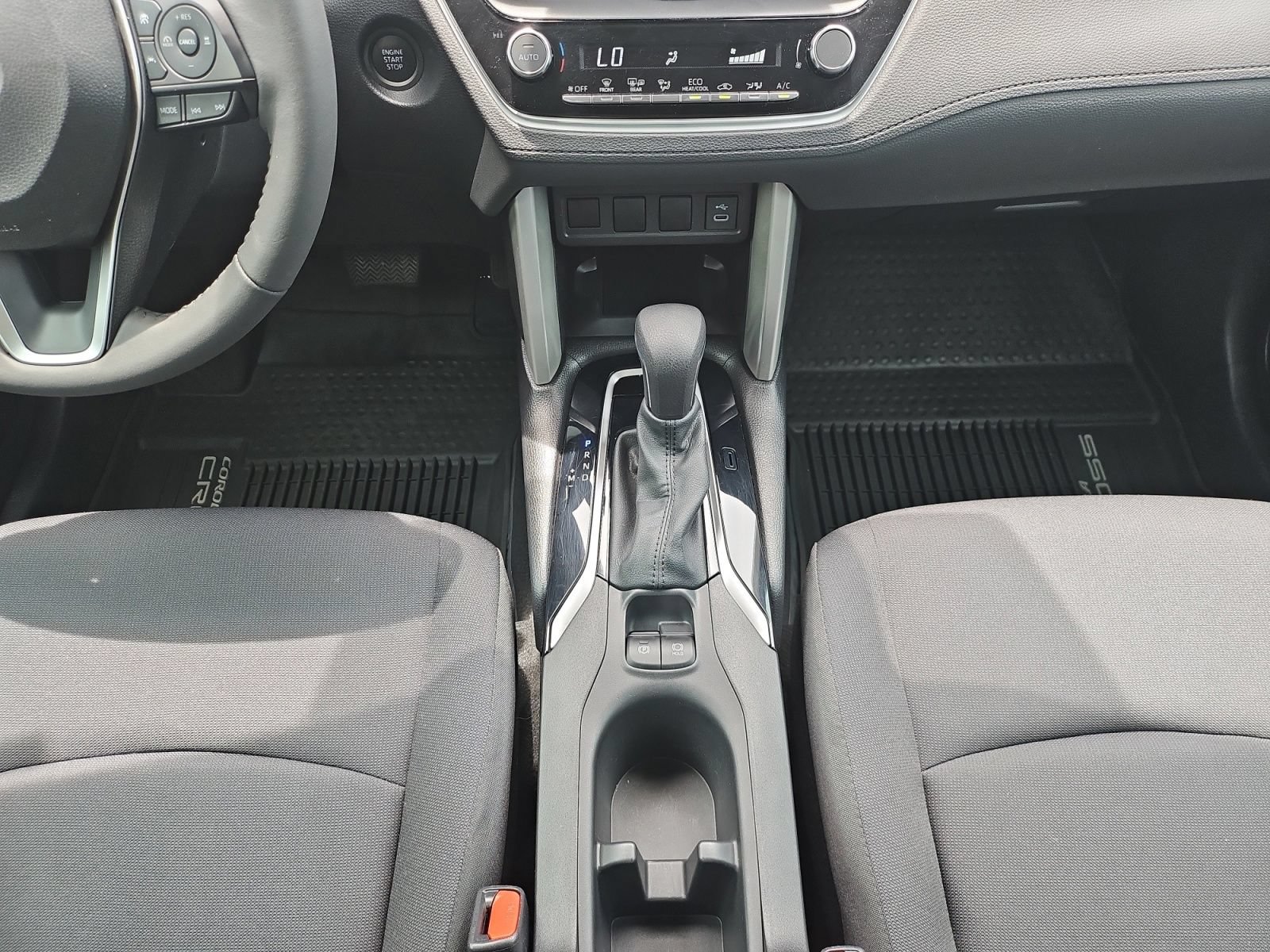 Used 2024 Toyota Corolla Cross LE w/ Moonroof Package FWD image 31