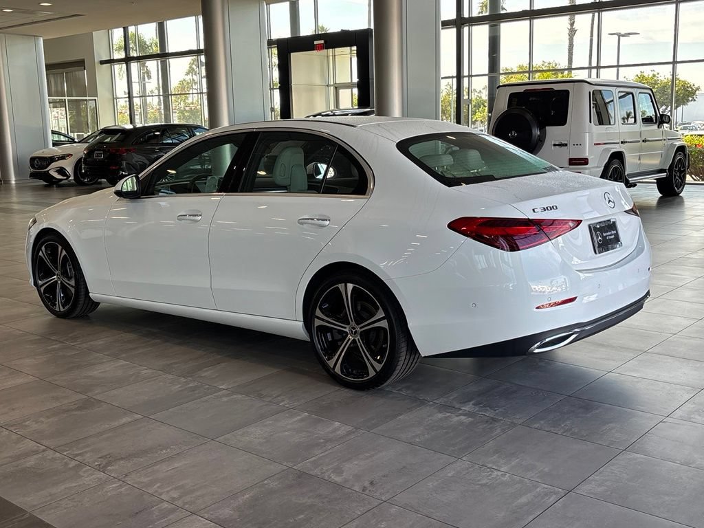 Used 2025 Mercedes-Benz C 300 Sedan image 11