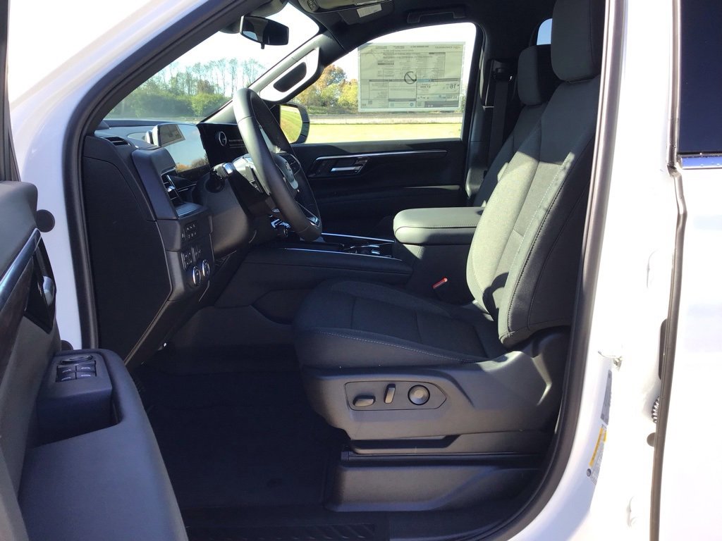 New 2026 Chevrolet Suburban LS image 34