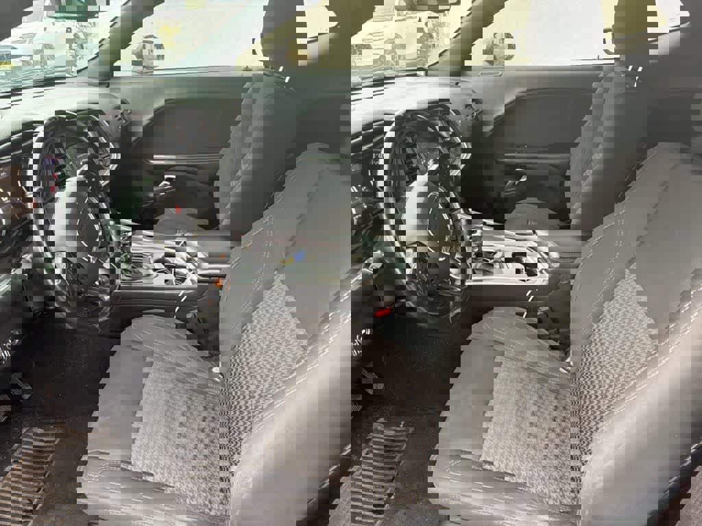 Used 2019 Dodge Challenger SXT image 29