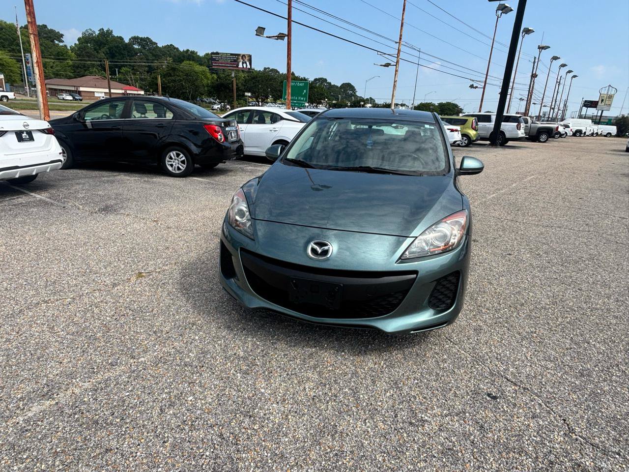 Used 2013 MAZDA MAZDA3 i SV w/ Convenience Pkg FWD image 9