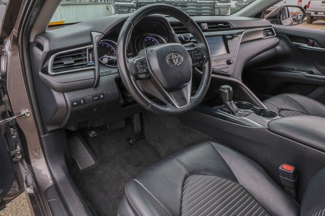 Used 2018 Toyota Camry SE FWD image 11