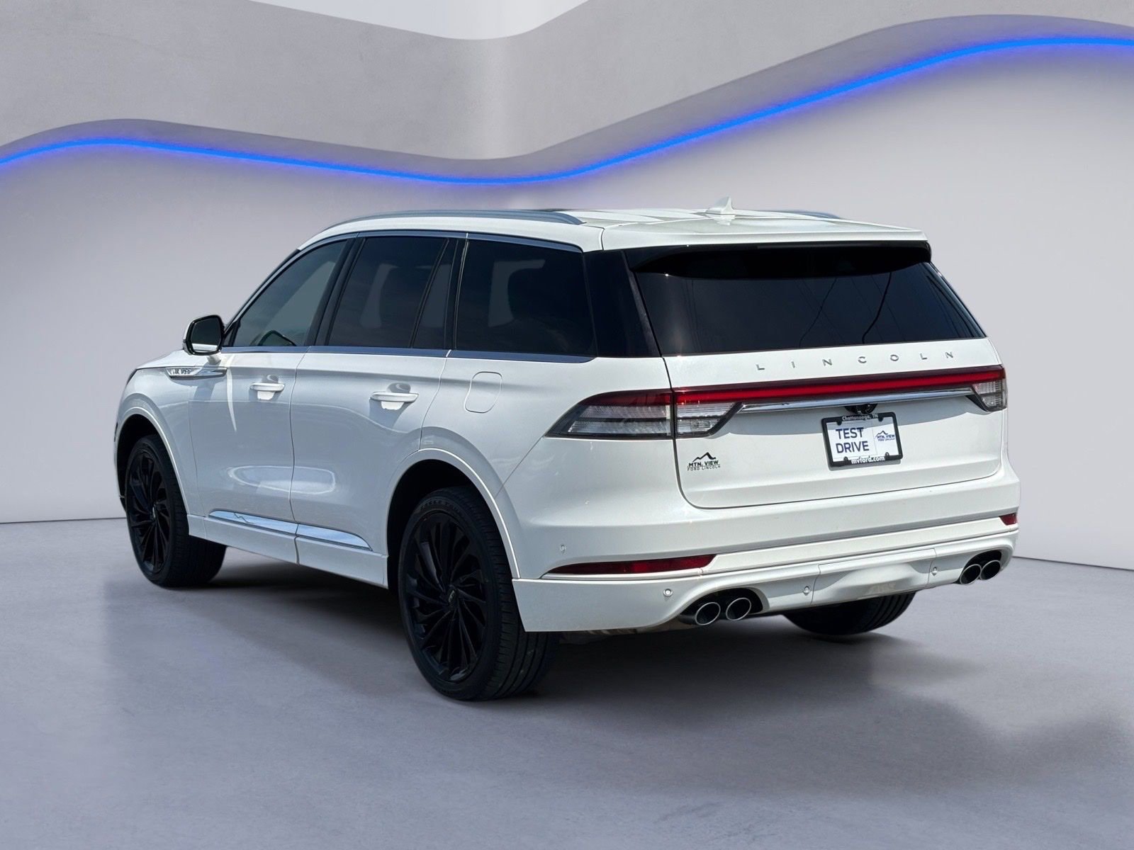 Used 2022 Lincoln Aviator Reserve w/ Equipment Group 201A image 3