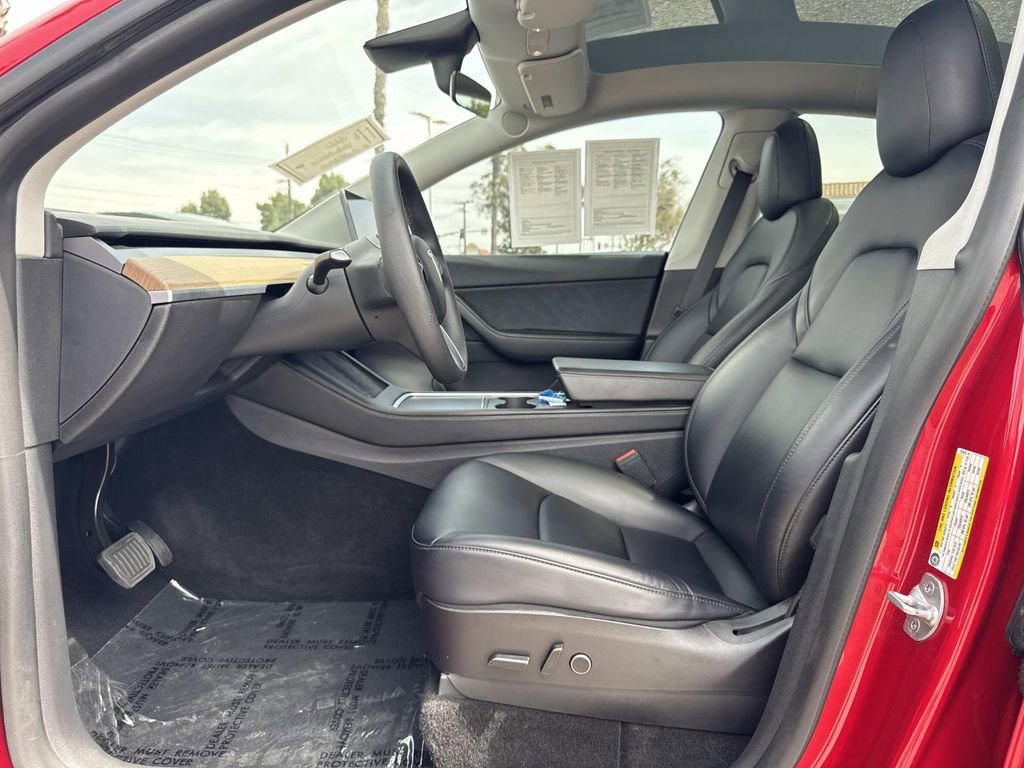Used 2021 Tesla Model Y Long Range image 19