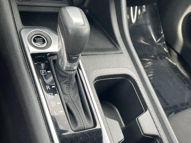 Used 2025 Nissan Sentra SV FWD image 22