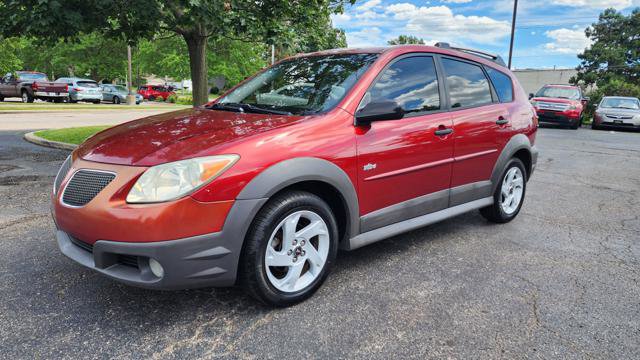 Used 2006 Pontiac Vibe w/ Sun And Sound Package FWD image 1