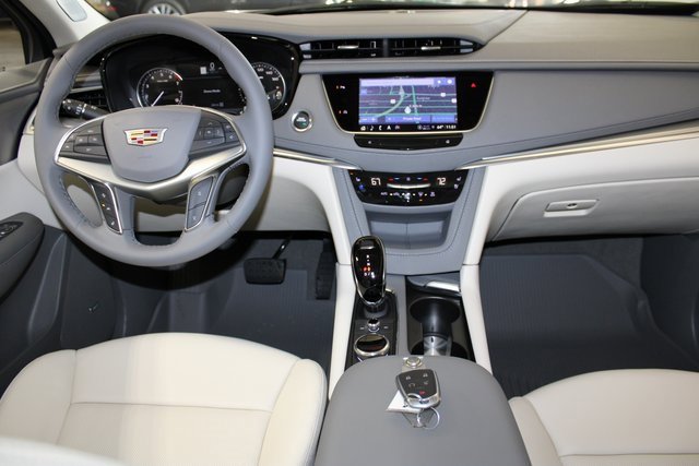 New 2025 Cadillac XT5 Premium Luxury w/ LPO, Floor Liner Package image 14