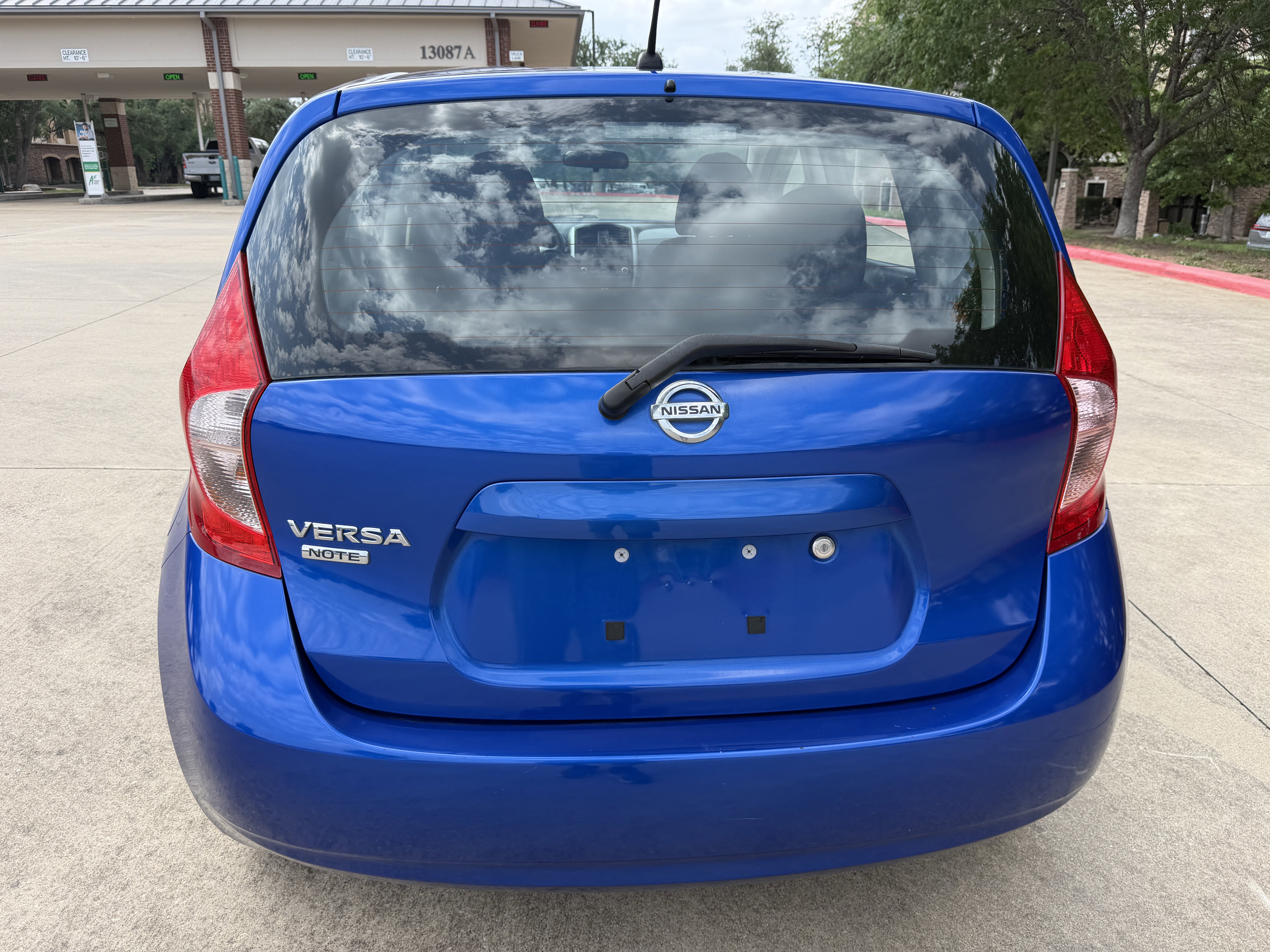 Used 2015 Nissan Versa Note S FWD image 6
