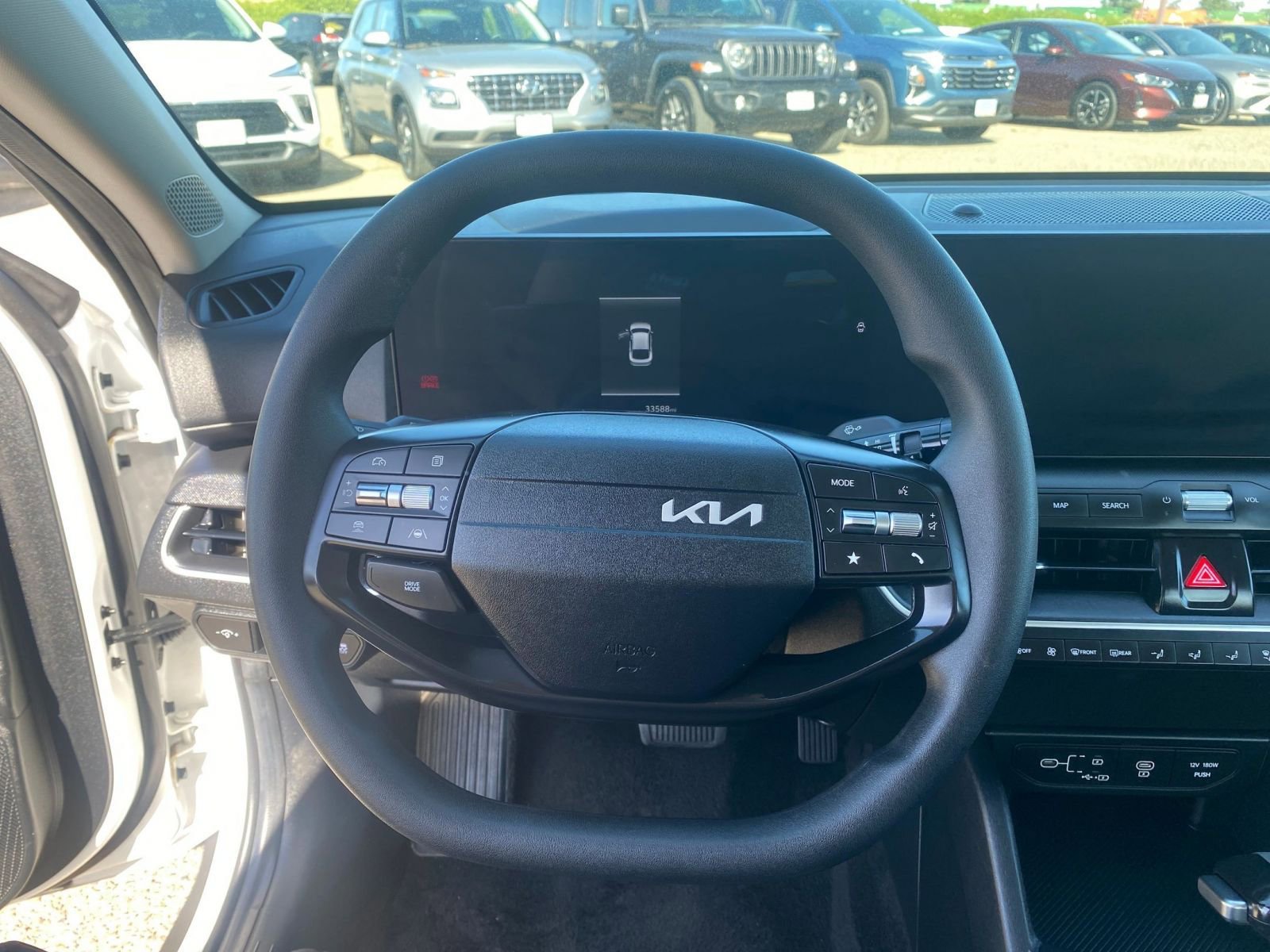 Used 2025 Kia K4 LXS image 29