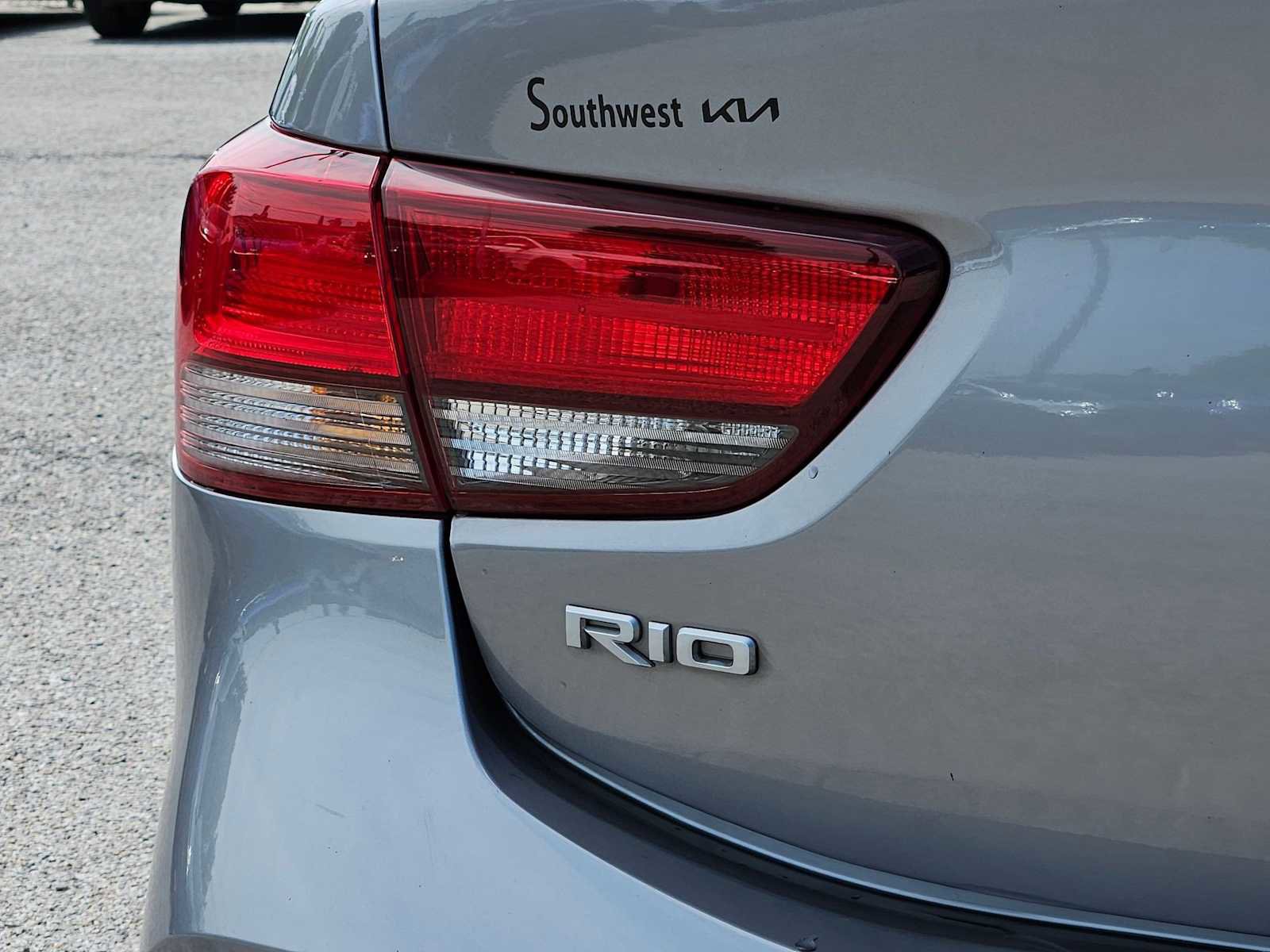 Used 2023 Kia Rio S image 9