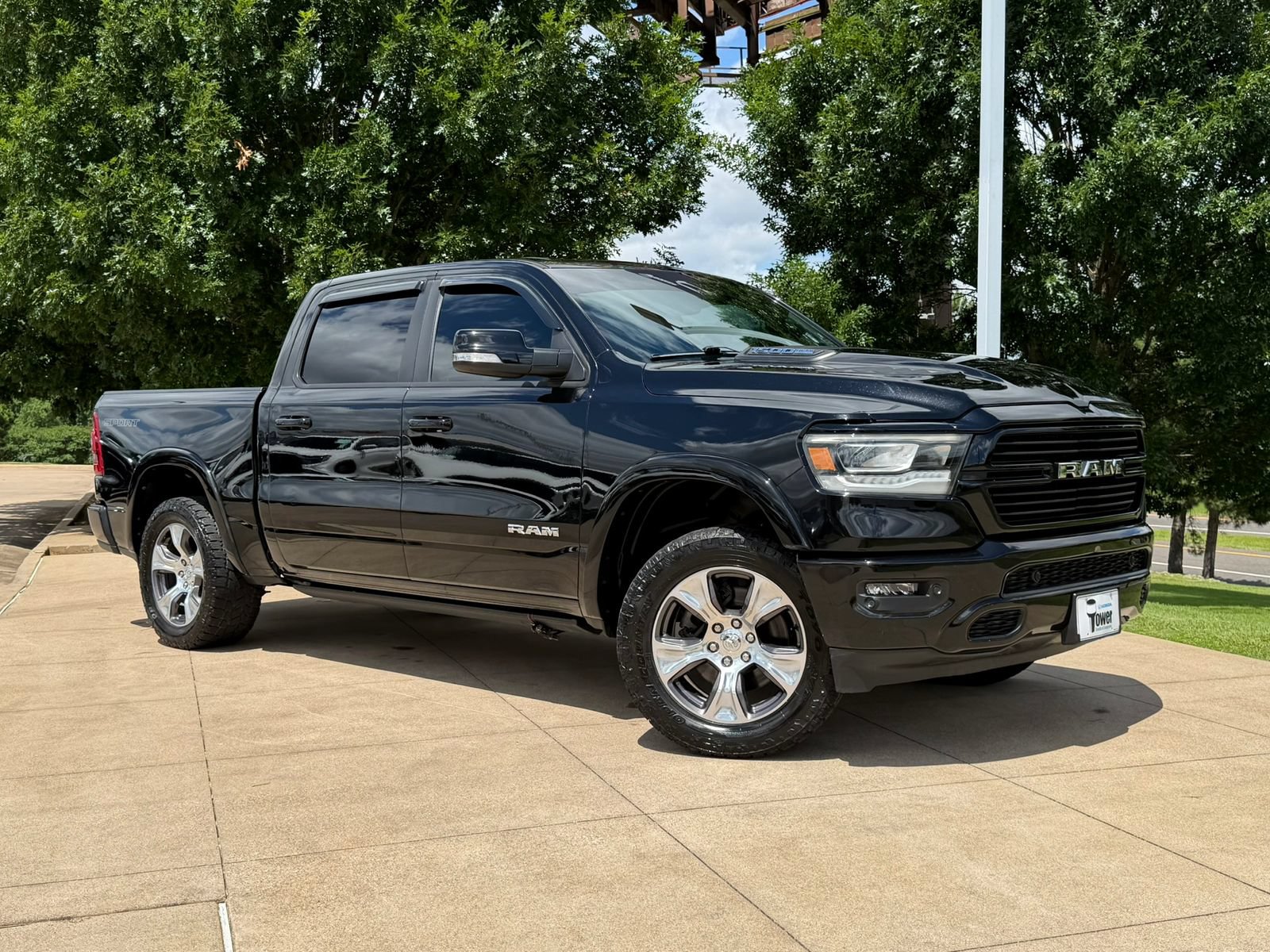 Used 2022 RAM 1500 Laramie w/ Sport Appearance Package AWD/4WD 360° Tour