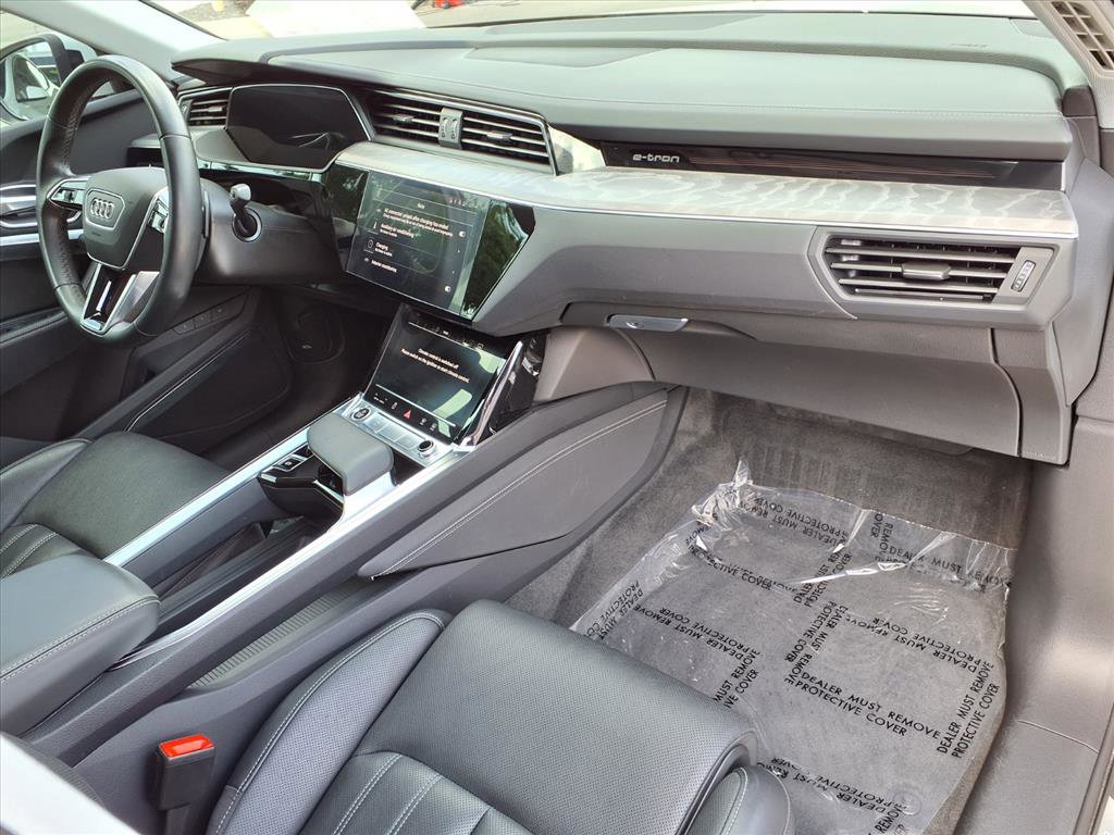 Used 2022 Audi e-tron Prestige w/ Prestige Package AWD/4WD image 8