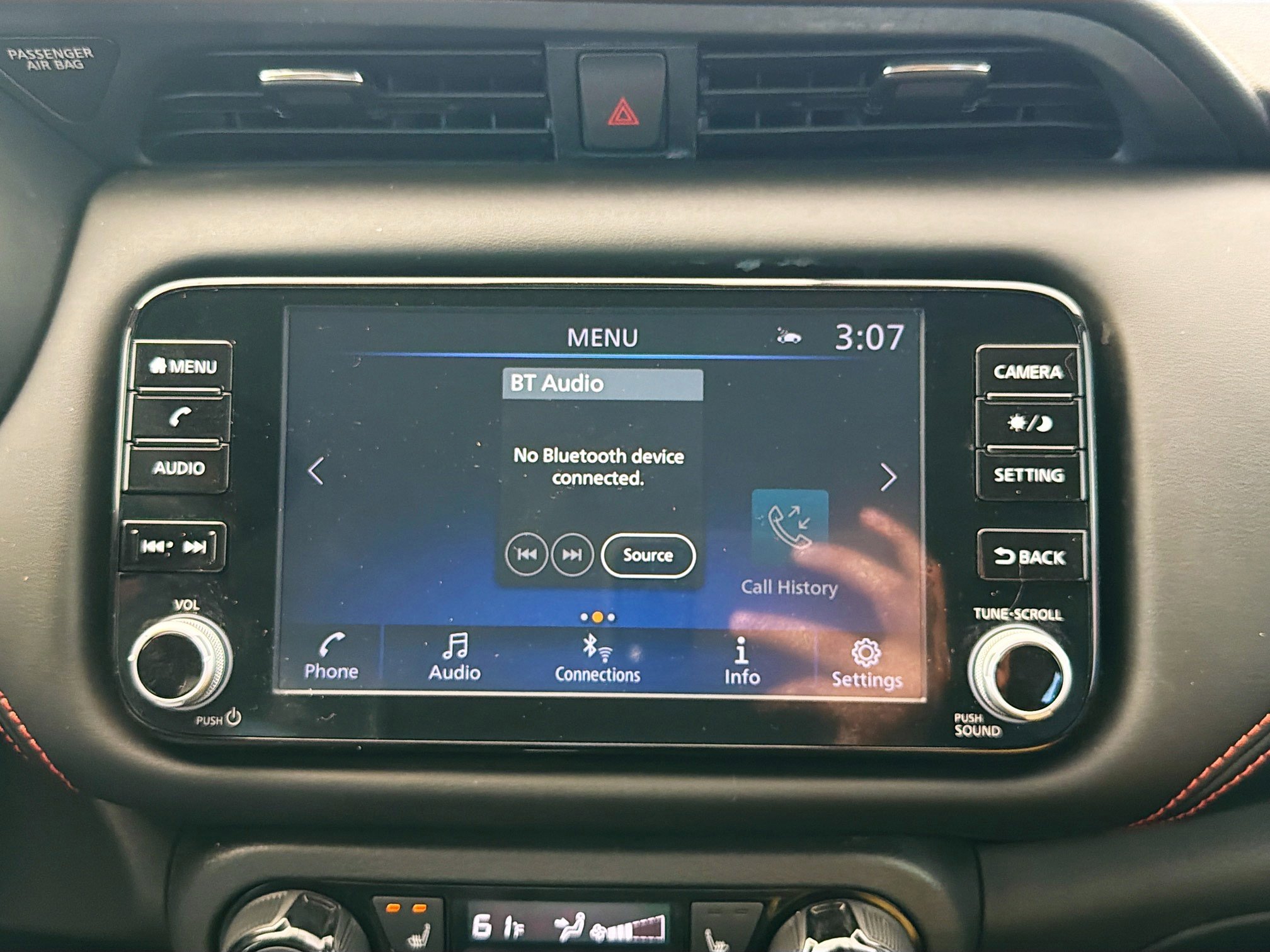 Used 2021 Nissan Kicks SR w/ SR Premium Package image 26