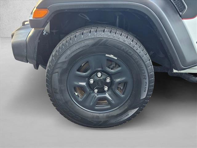 Used 2021 Jeep Gladiator Sport w/ Trailer Tow Package image 21