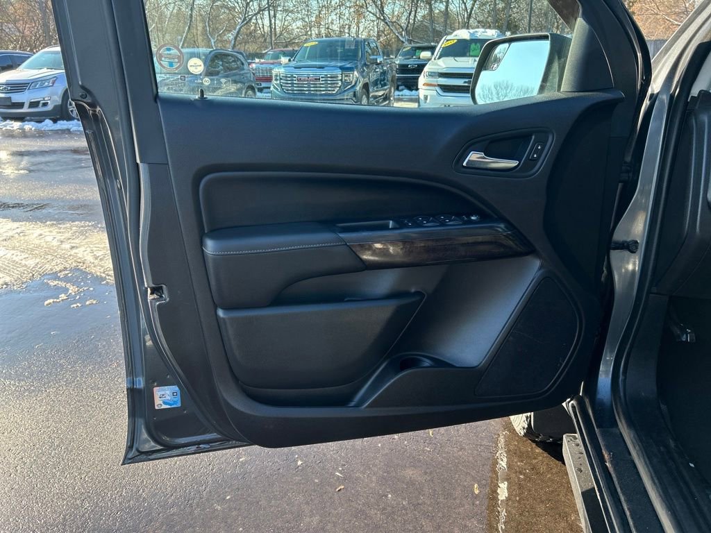 Used 2016 GMC Canyon SLE image 16