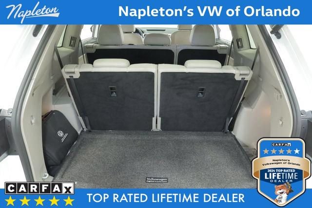 Certified 2022 Volkswagen Atlas SE w/ Black Wheel Package FWD image 37