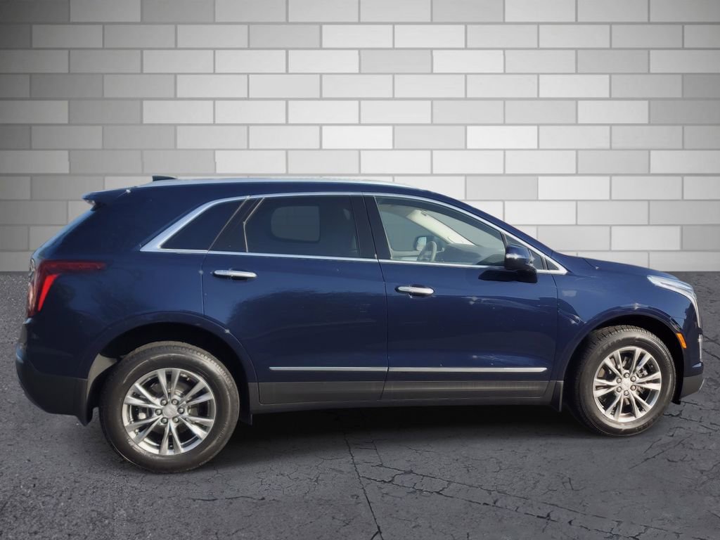 Used 2021 Cadillac XT5 Premium Luxury w/ LPO, Premium Carpet Package FWD image 6