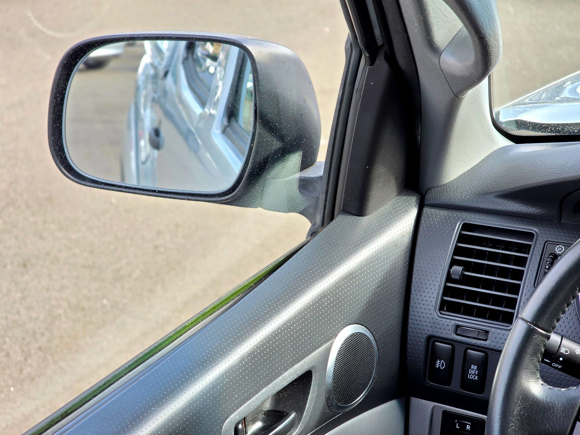 Used 2005 Toyota Tacoma 4x4 Double Cab w/ TRD Off-Road Pkg #2 image 15