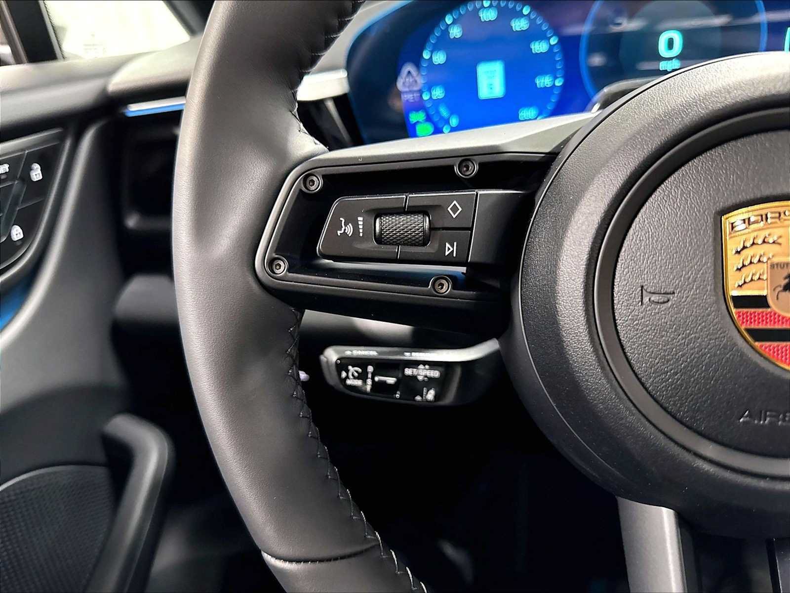 New 2026 Porsche Macan 4 Electric AWD/4WD image 19
