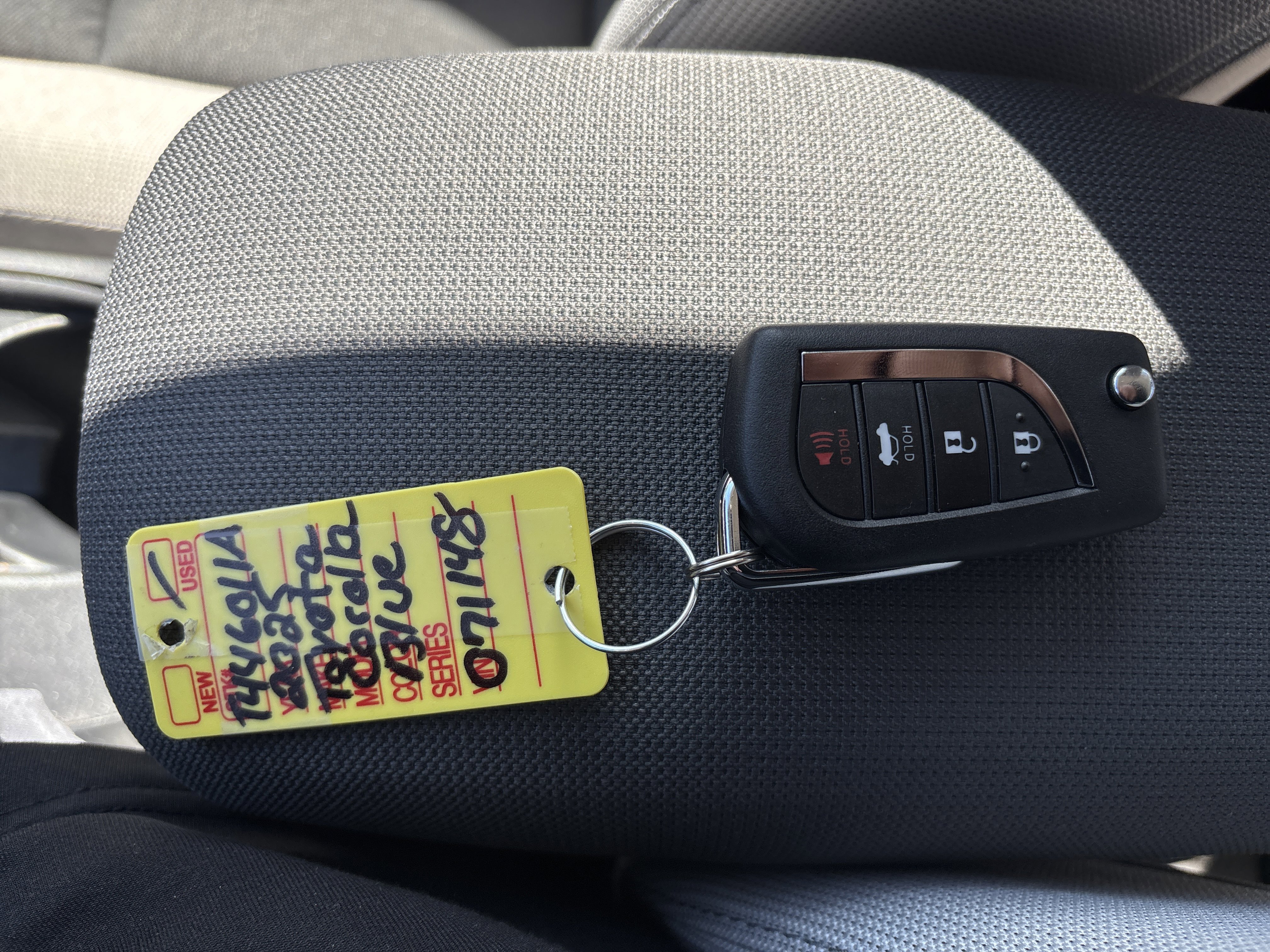 Certified 2025 Toyota Corolla LE image 28