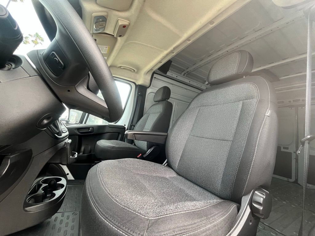 Used 2024 RAM ProMaster 2500 w/ Safety Group image 14