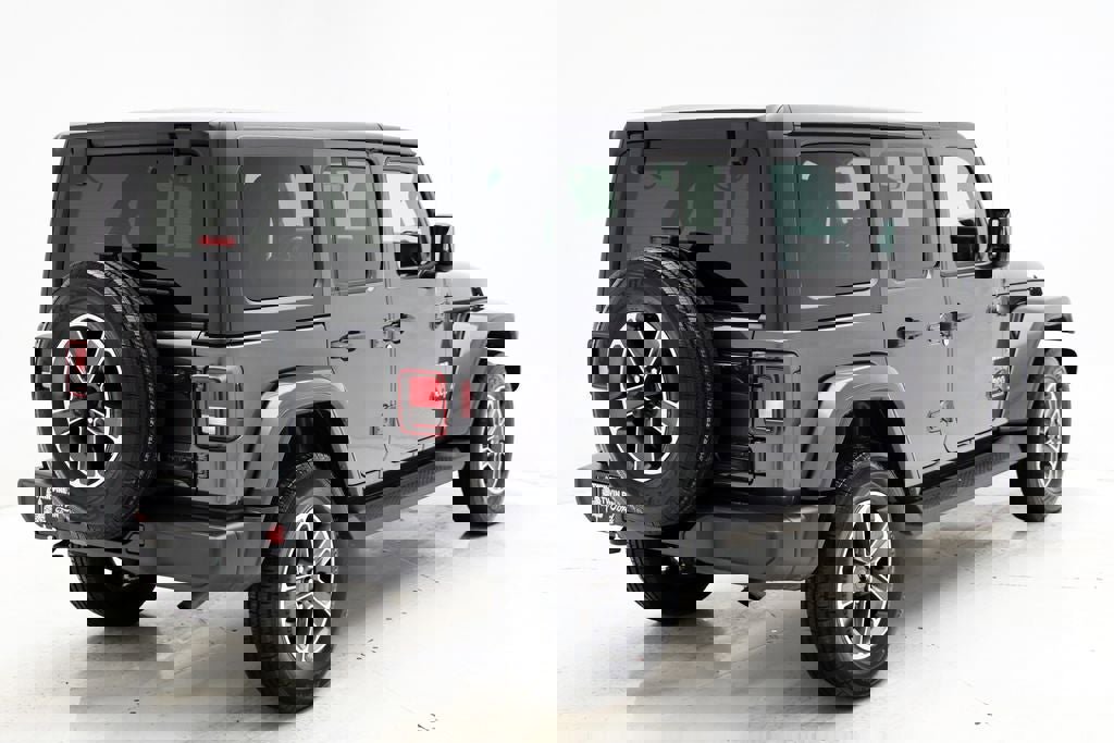 Used 2023 Jeep Wrangler Sahara w/ Cold Weather Group image 9