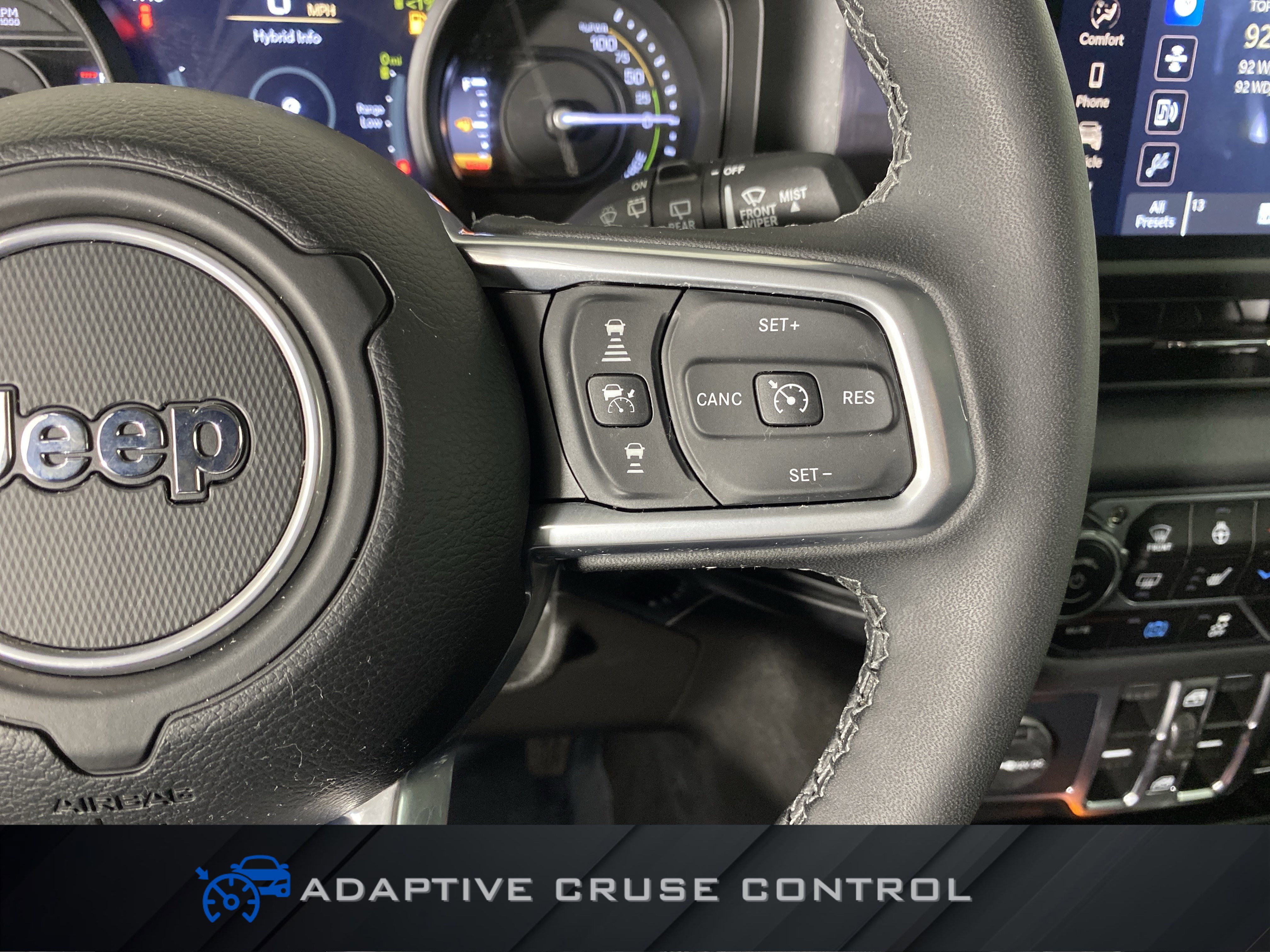 Used 2025 Jeep Wrangler Sahara AWD/4WD image 23