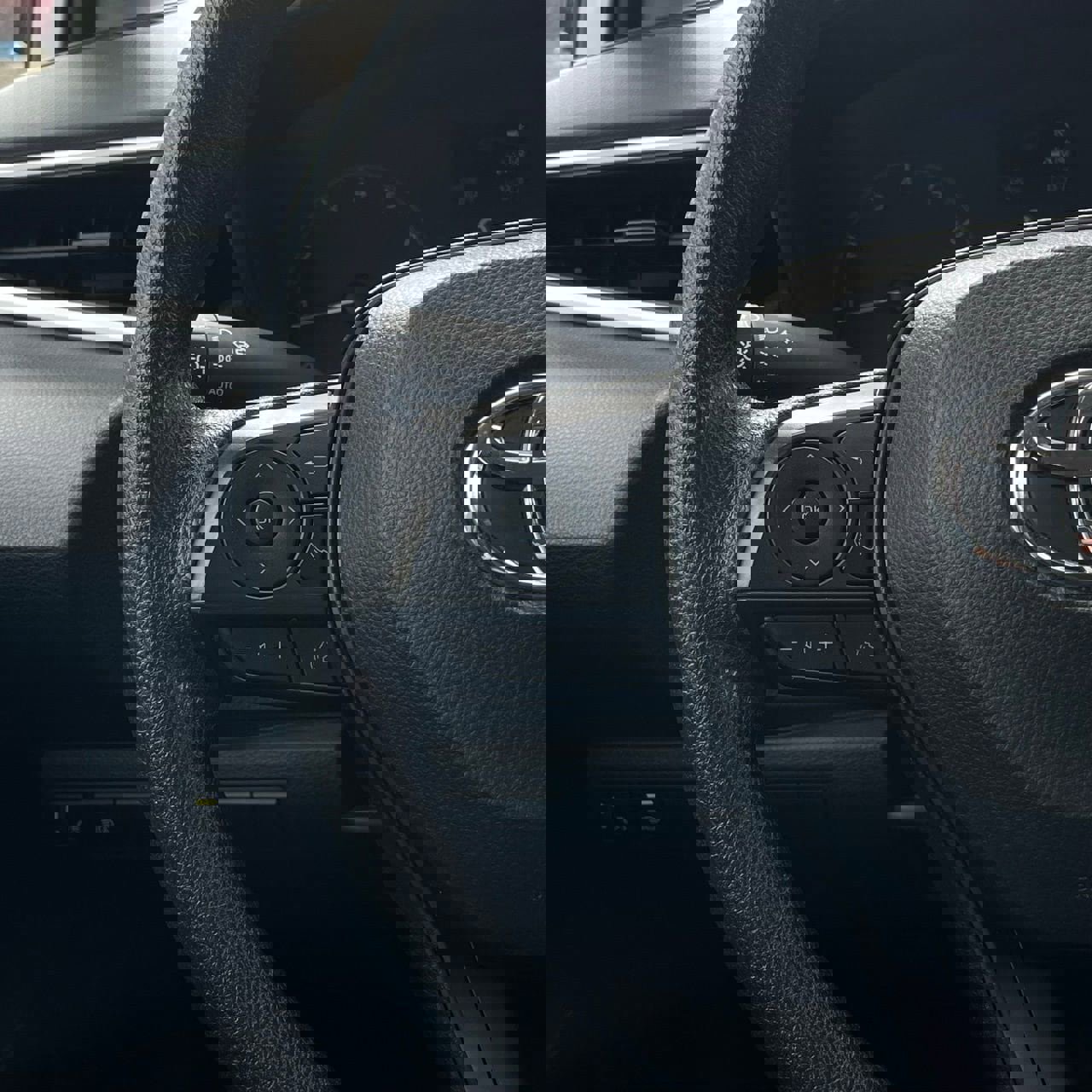 Used 2024 Toyota Corolla LE image 14