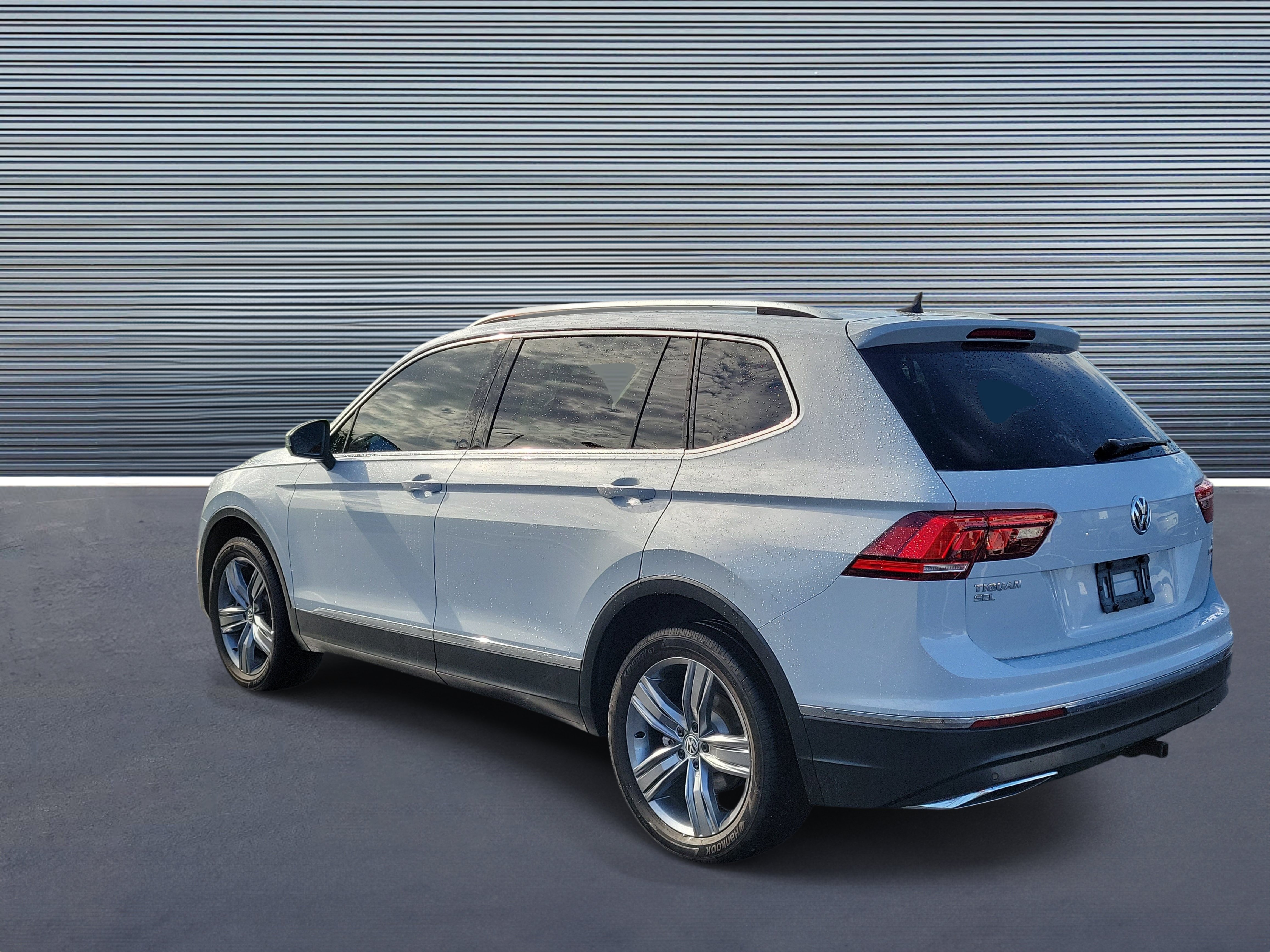 Used 2018 Volkswagen Tiguan SEL Premium AWD/4WD image 4