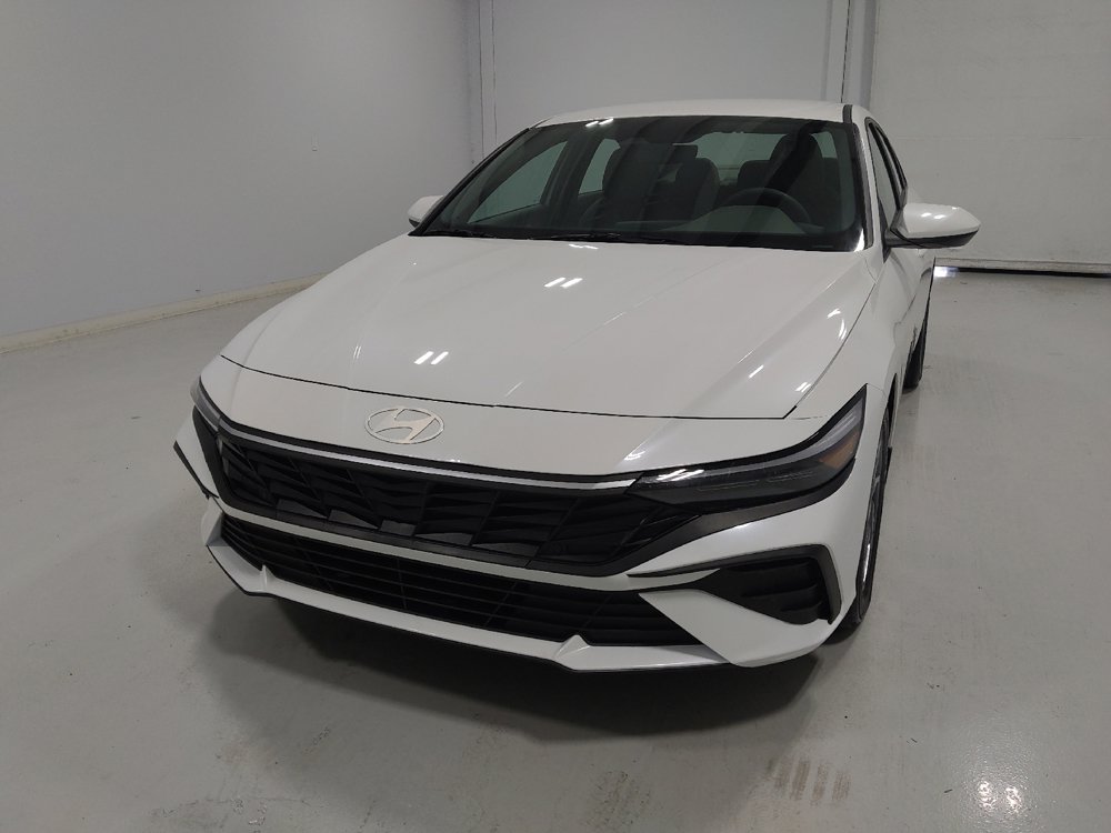 Used 2024 Hyundai Elantra SEL FWD image 15