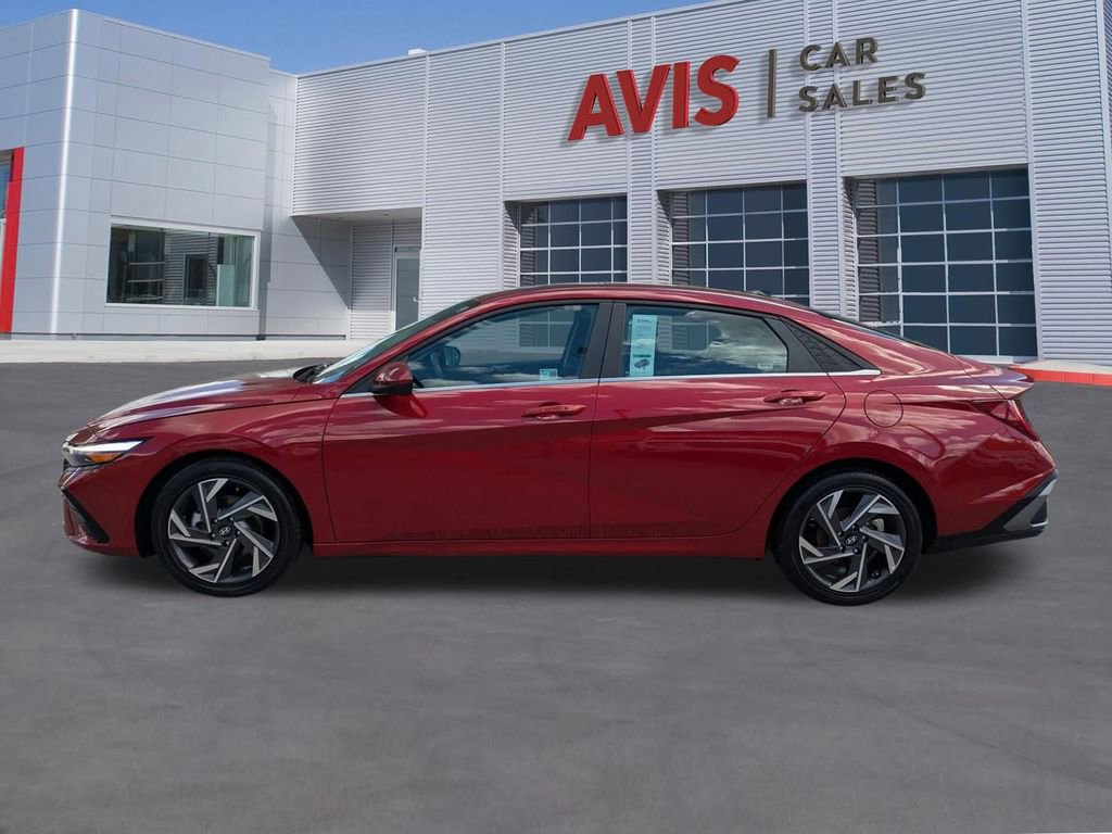 Used 2025 Hyundai Elantra SEL FWD image 10