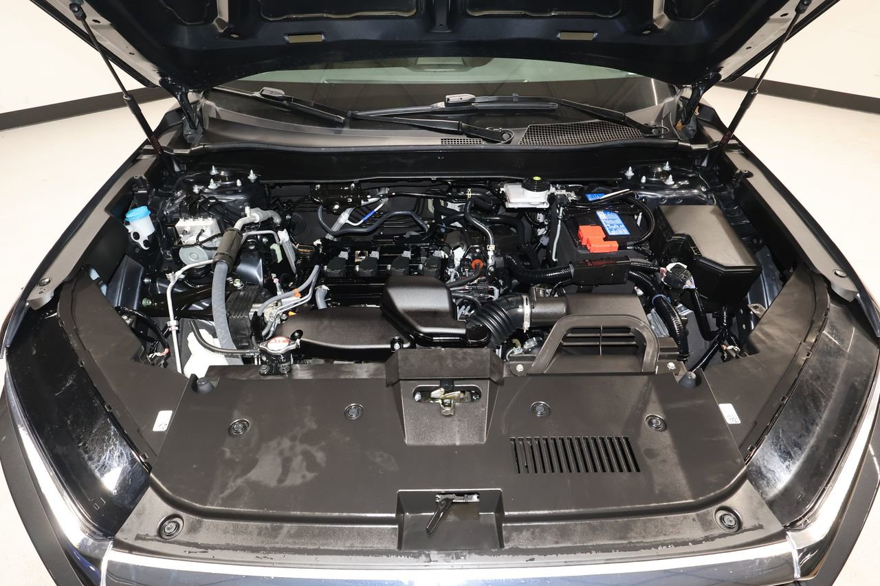 Used 2025 Honda CR-V LX image 31