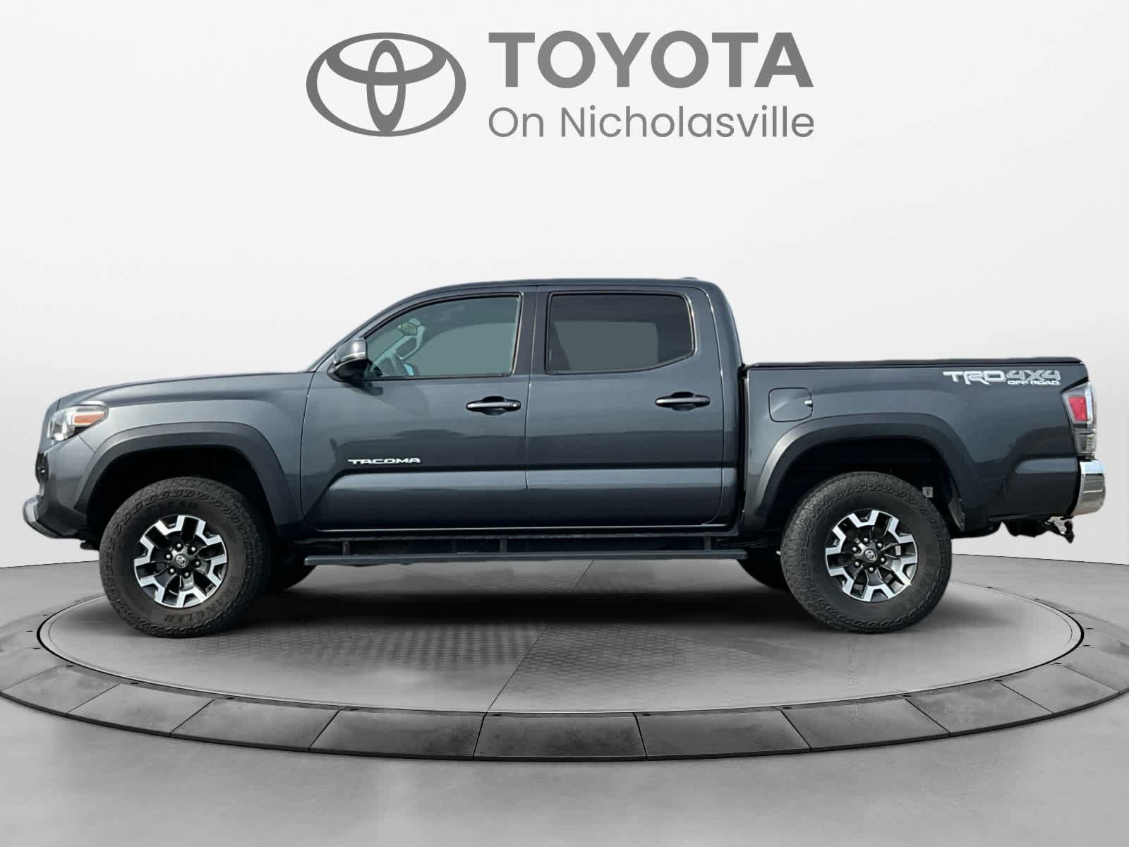 Used 2020 Toyota Tacoma 4x4 Double Cab image 2