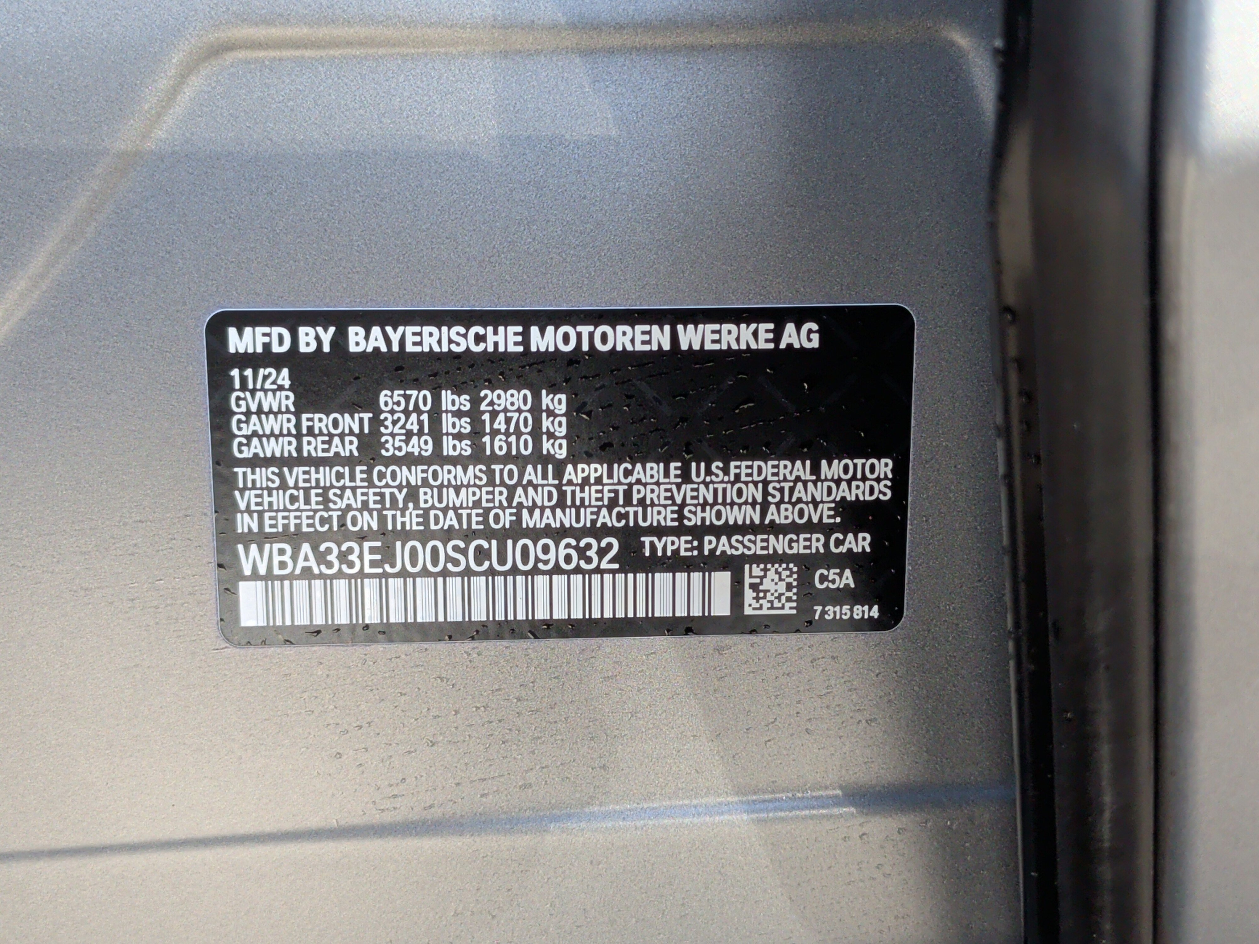 Certified 2025 BMW 760i xDrive w/ Executive Package image 36