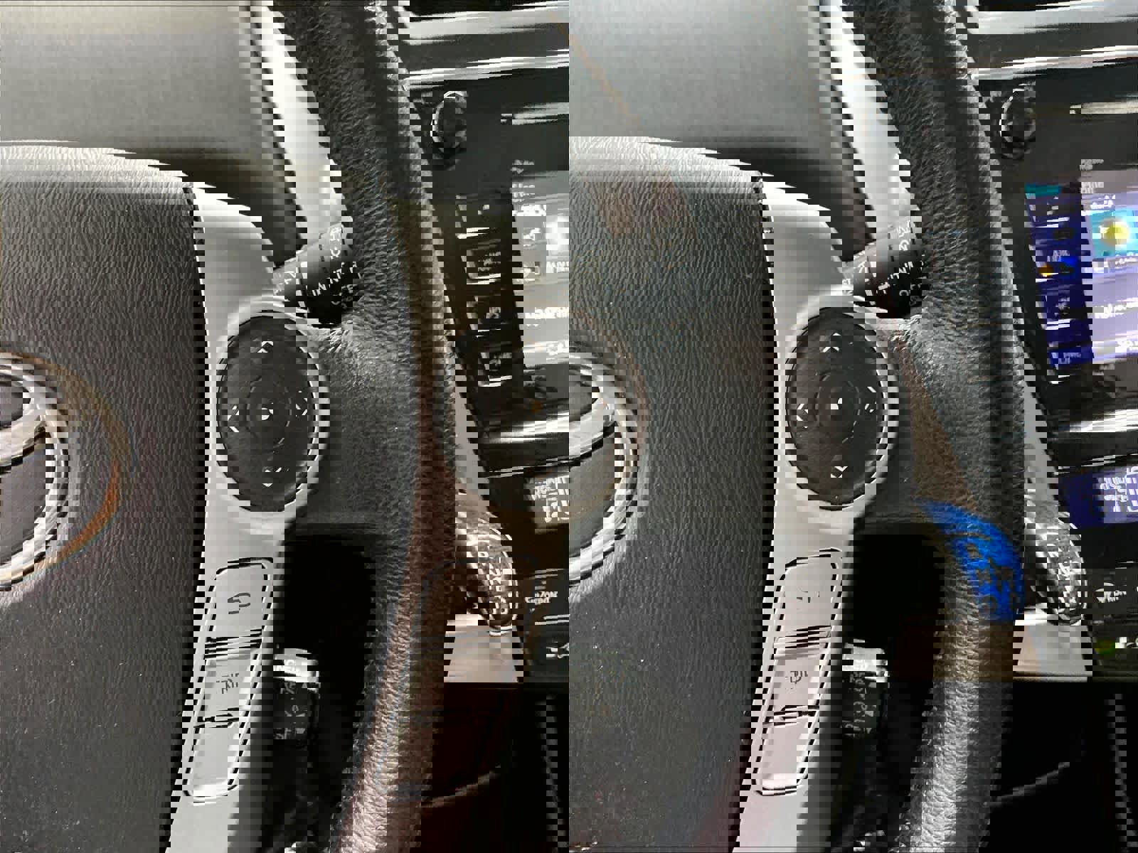 Used 2015 Toyota Prius V Four image 19