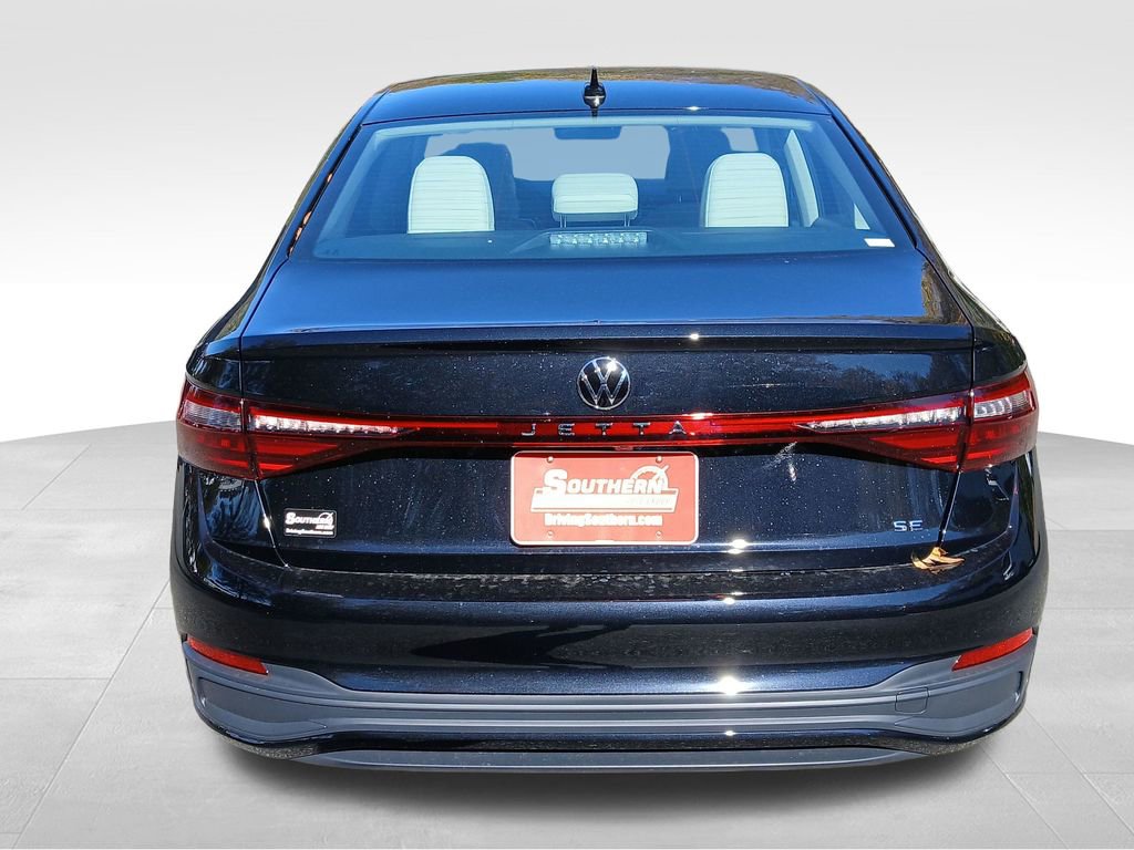 New 2026 Volkswagen Jetta SE image 4