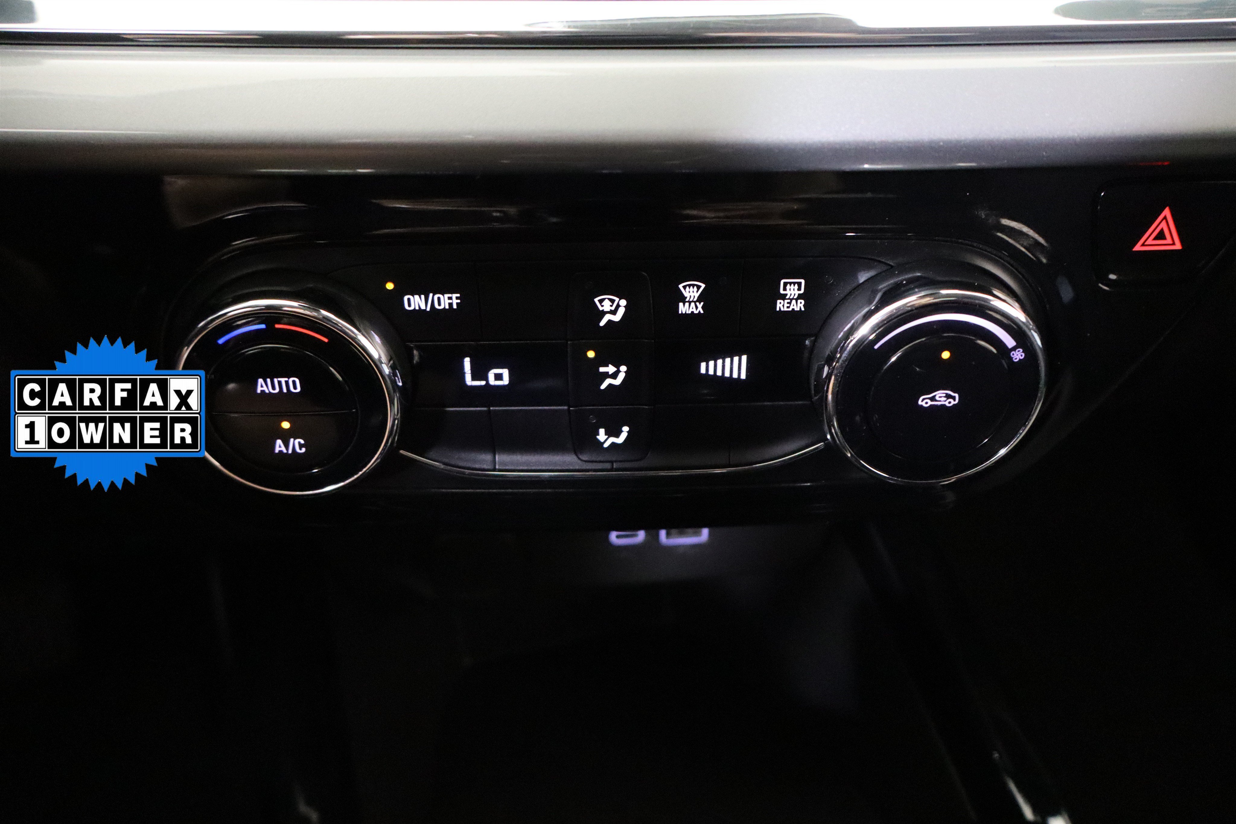 Certified 2025 Chevrolet Trax LT FWD image 27