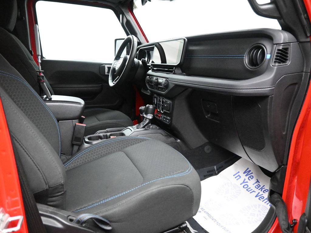 Used 2024 Jeep Wrangler Unlimited Rubicon 4xe image 19