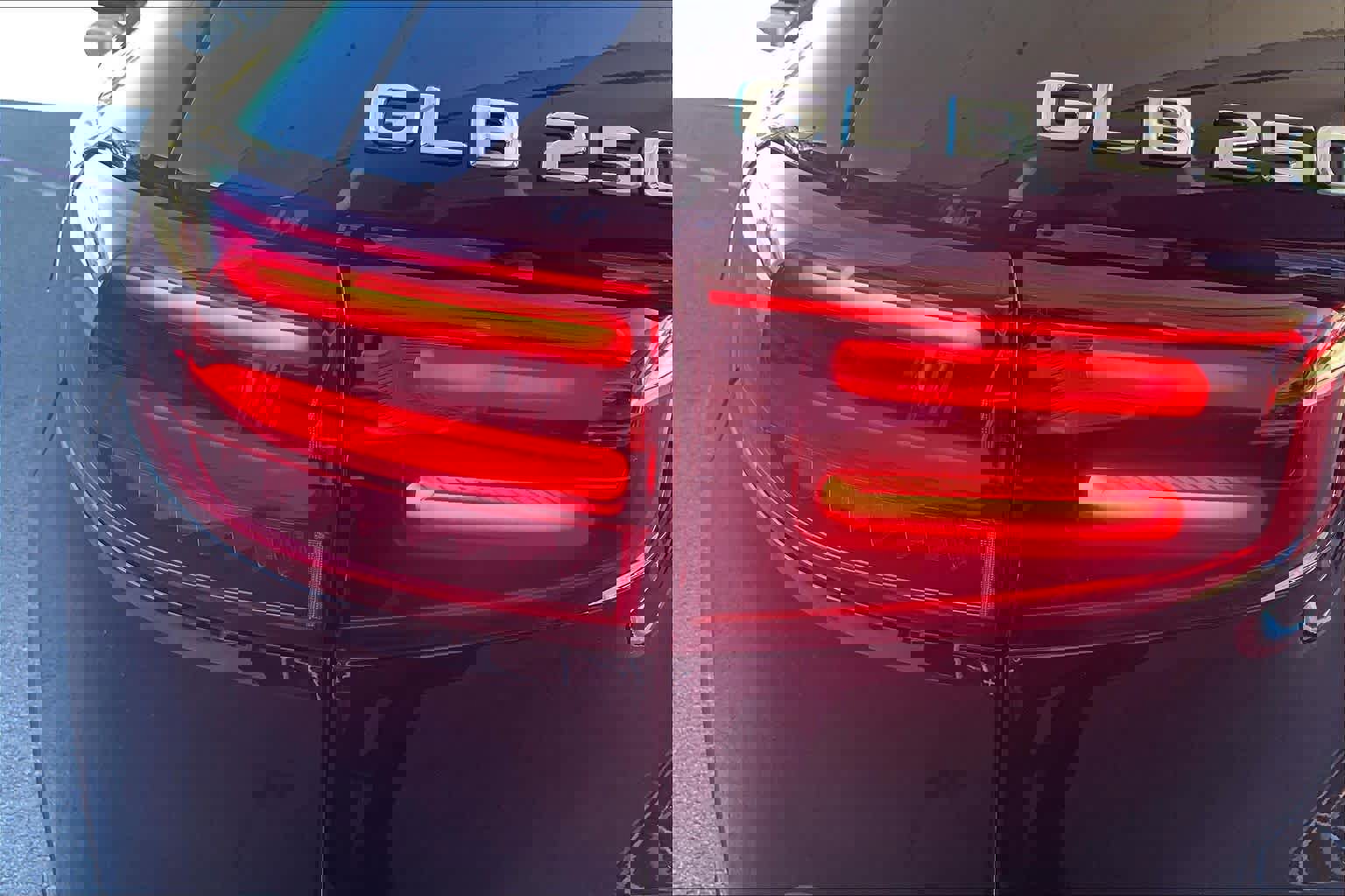 New 2026 Mercedes-Benz GLB 250 4MATIC image 14