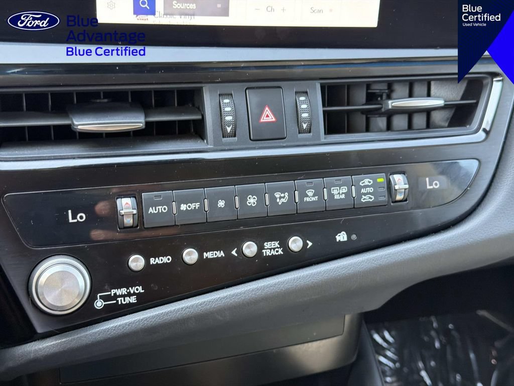 Used 2025 Lexus ES 350 w/ Accessory Package (Z1) FWD image 24