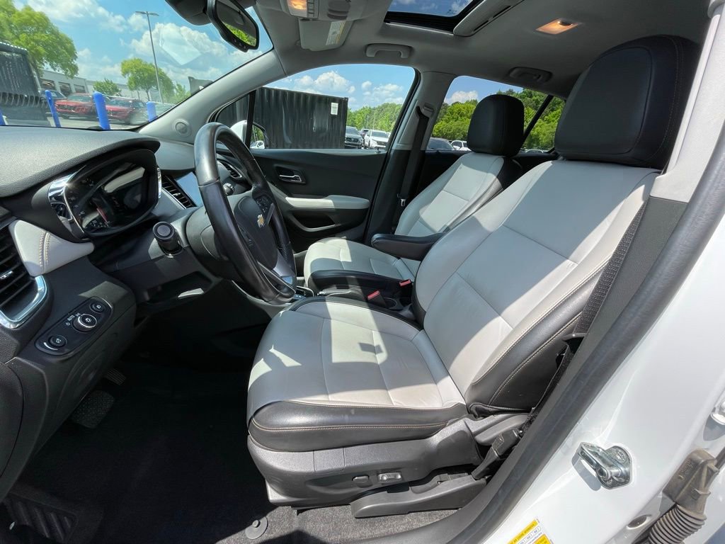 Used 2017 Chevrolet Trax Premier FWD image 26