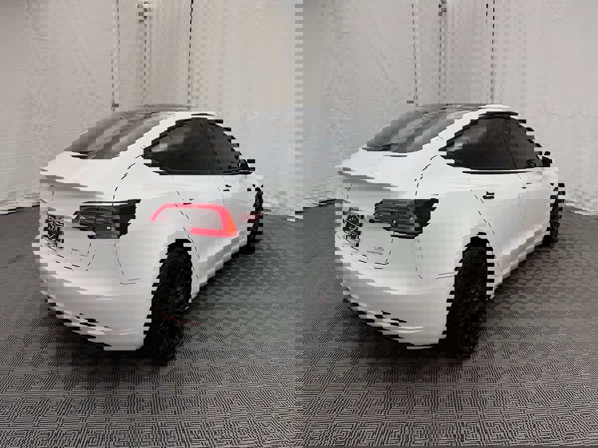 Used 2022 Tesla Model 3 Performance image 5
