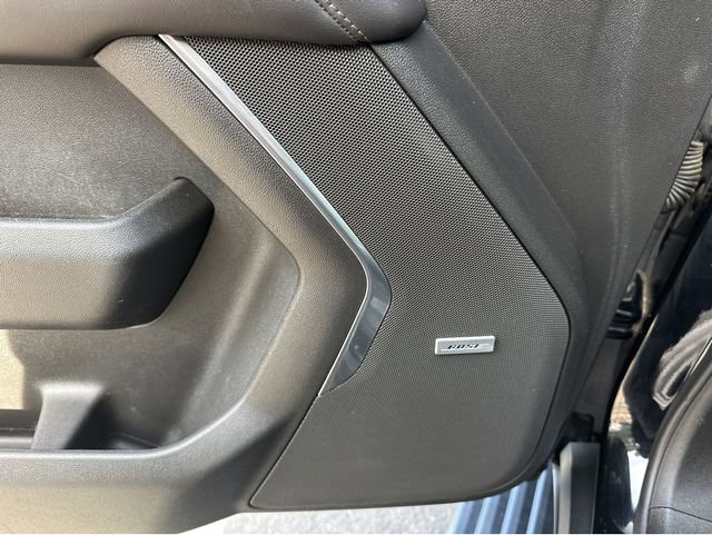 Used 2021 Chevrolet Tahoe High Country w/ Premium Package image 34