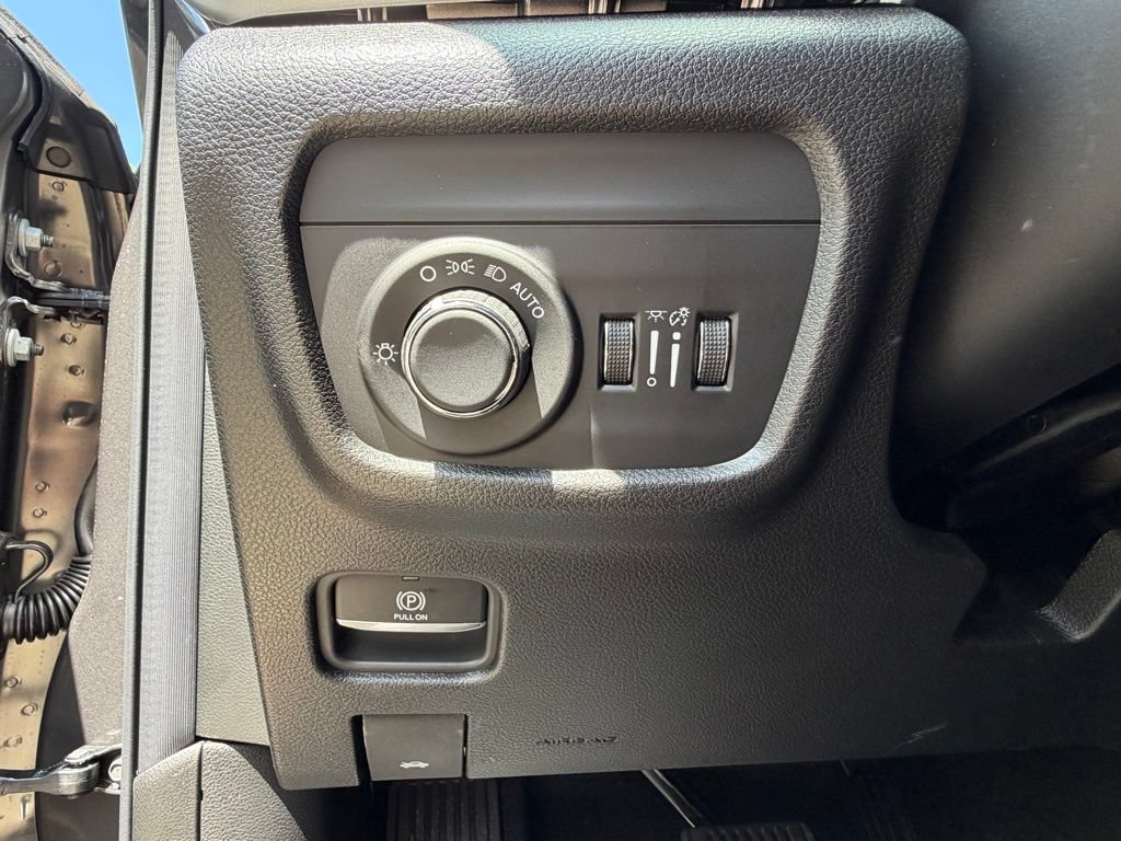 New 2026 Jeep Grand Cherokee Altitude AWD/4WD image 22
