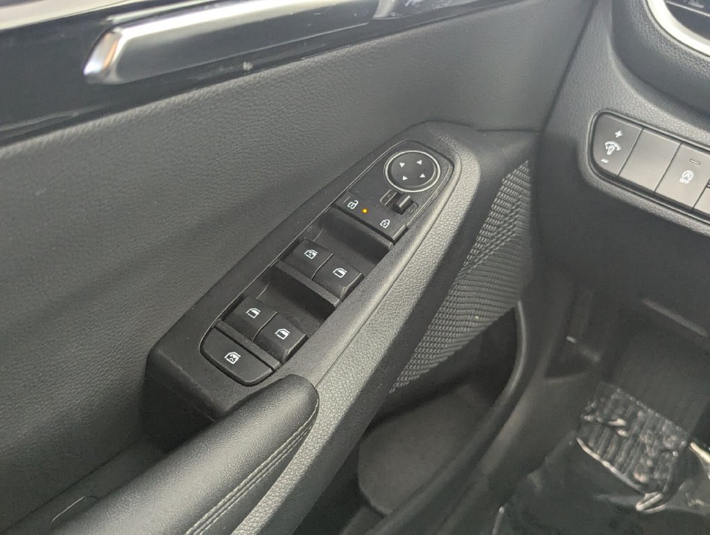 Used 2025 Kia Seltos S FWD image 15