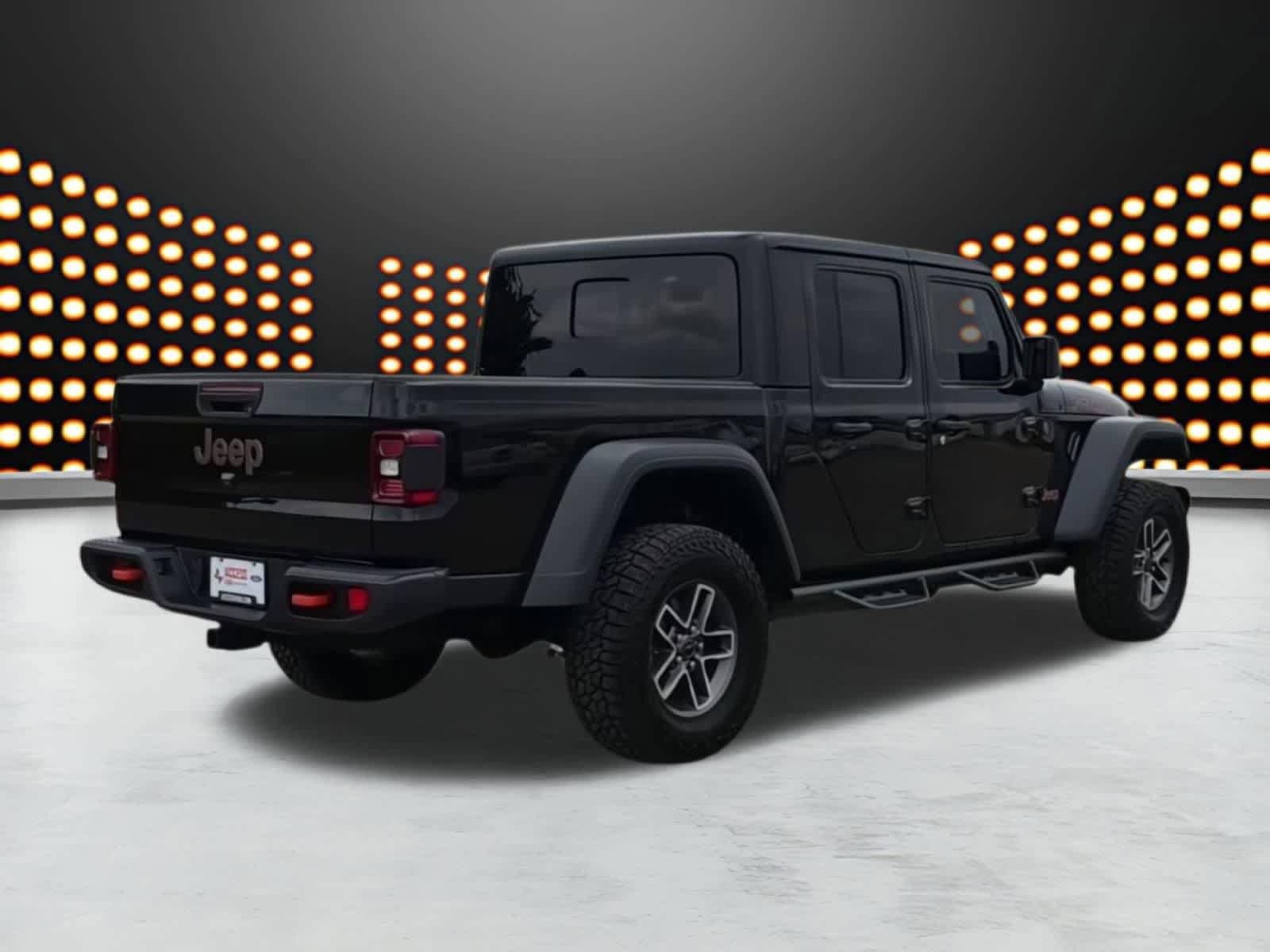 Used 2025 Jeep Gladiator Mojave AWD/4WD image 8
