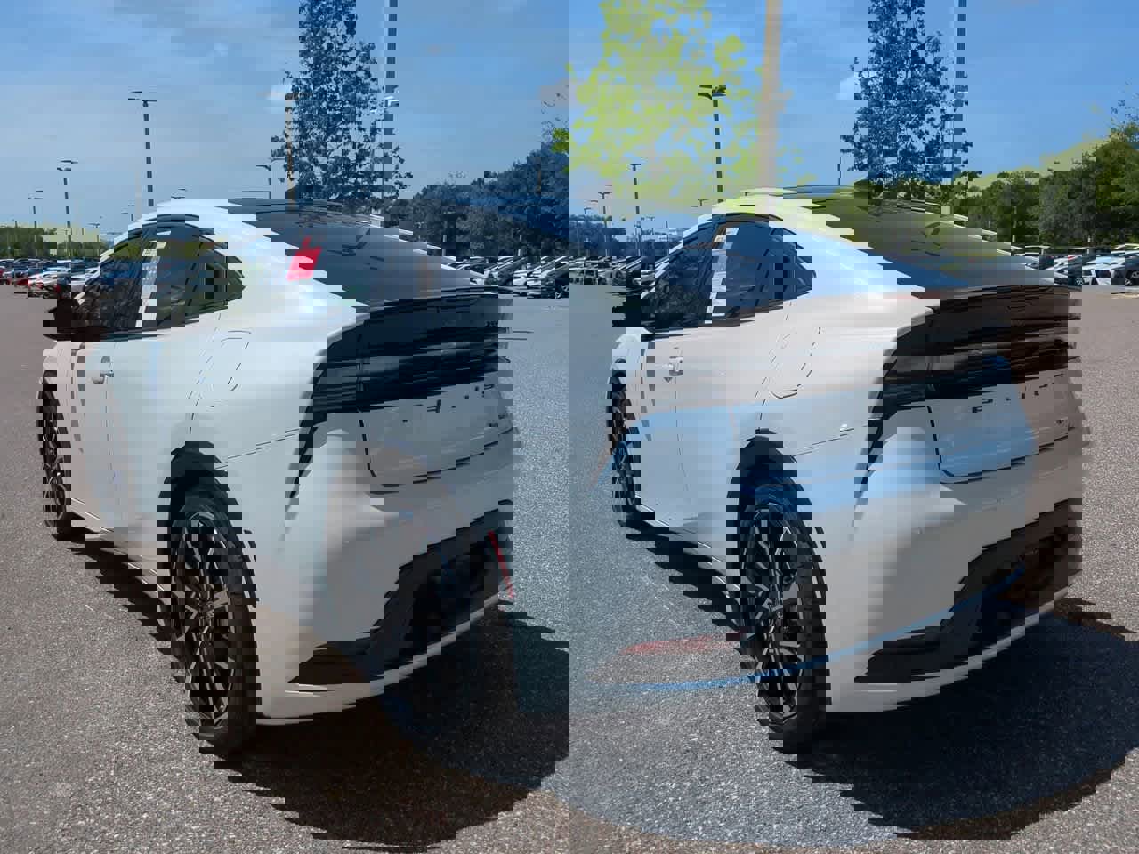 New 2026 Toyota Prius Plug-In Hybrid FWD image 4