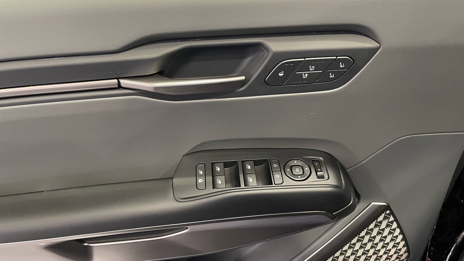 Used 2026 Kia EV9 Wind image 19