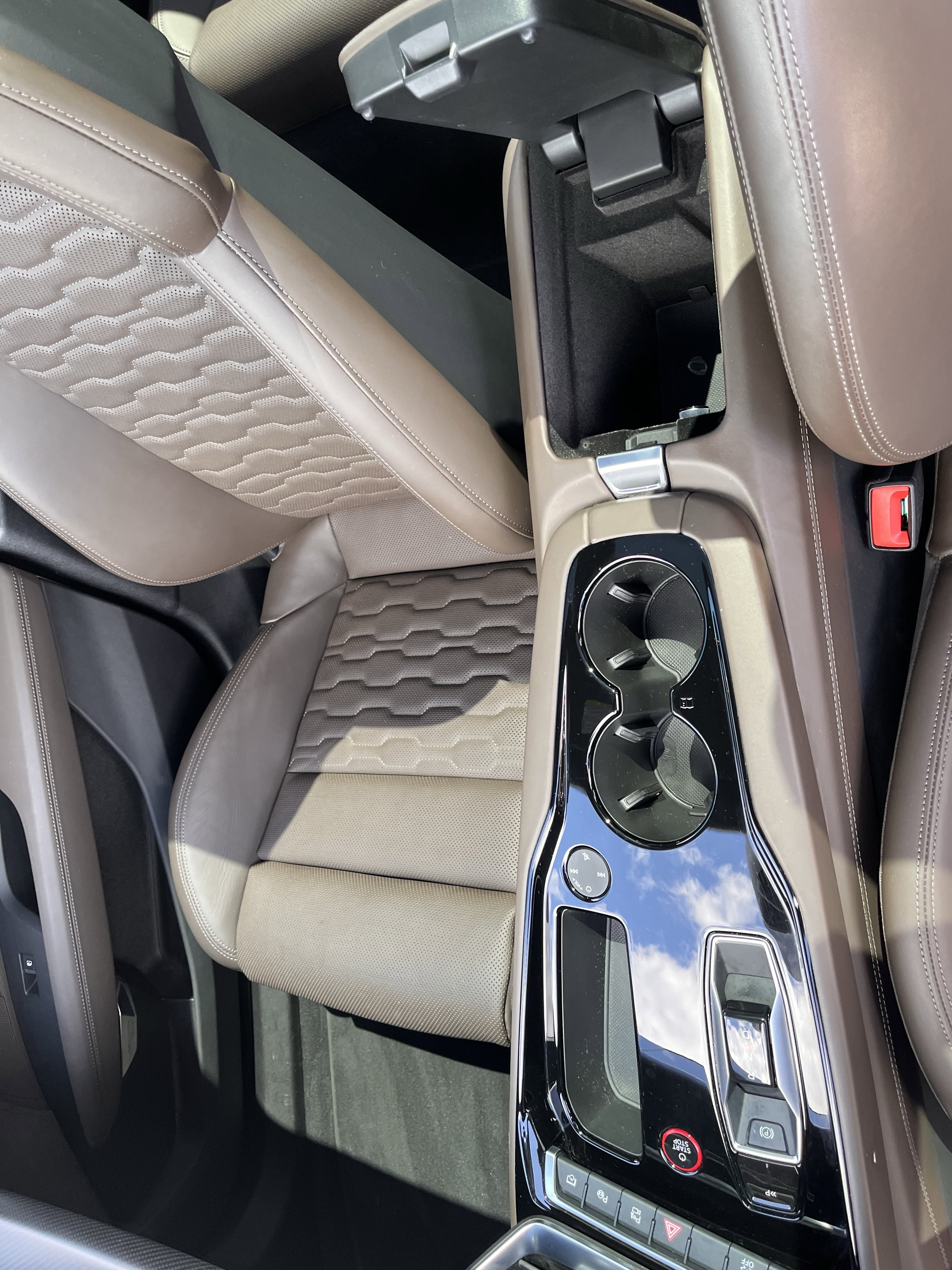 Certified 2023 Audi RS e-tron GT w/ Carbon Performance Package image 9